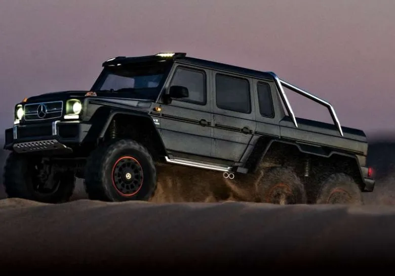 Traxxas 88296-4BLKTRX-6 MB G63 AMG 6x6 Brushed Crawler 1:10 RTR, schwarz inklusive LED Set