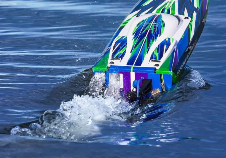 Traxxas 103076-4-GRNSET1SPARTAN SR 36-Zoll Rennboot Brushless RTR, grün Set 1 mit Traxxas Duo Ladegerät + 2x 3S LiPo-Akku 5000mAh